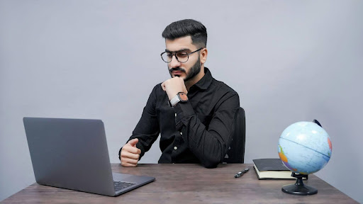 التكنولوجيا الناشئة وتحوّل الترفيه عبر الإنترنت في منطقة الشرق الأوسط وشمال إفريقيا